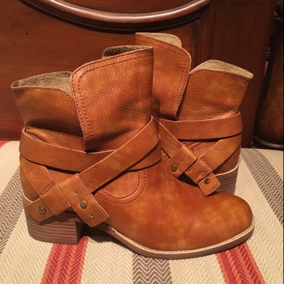 ugg elora short boot ugg elora short boot